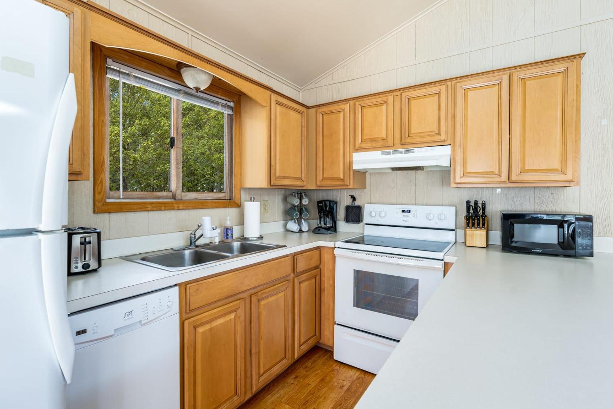 Chalet W Hot Tub, Large Deck, Grill, & Fast Wifi Berkeley Springs Ngoại thất bức ảnh